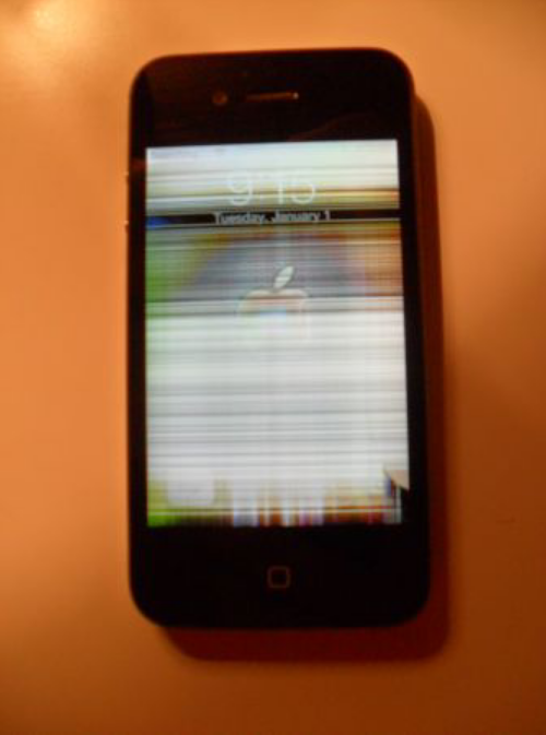 Why doea my iphone 4s screen look like this