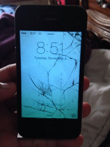 What should I do with my broken iphone 4 - 1