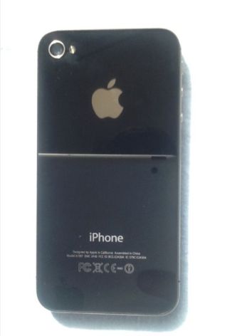 Does this iphone 4s look fake to you - 1