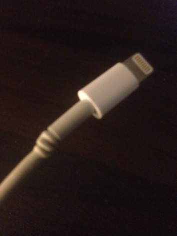 2 iPhone 5s not chraging with any charger cable